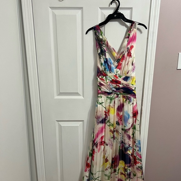 Adrianna Papell Dresses & Skirts - Adrianna Papell Multicolor Floral Maxi Dress